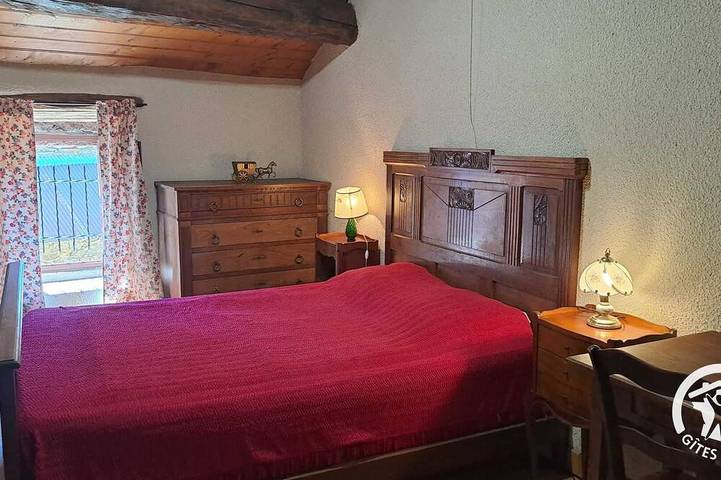 Location de vacances pour 6 personnes, avec Jardin à Murat-sur-Vèbre - 2