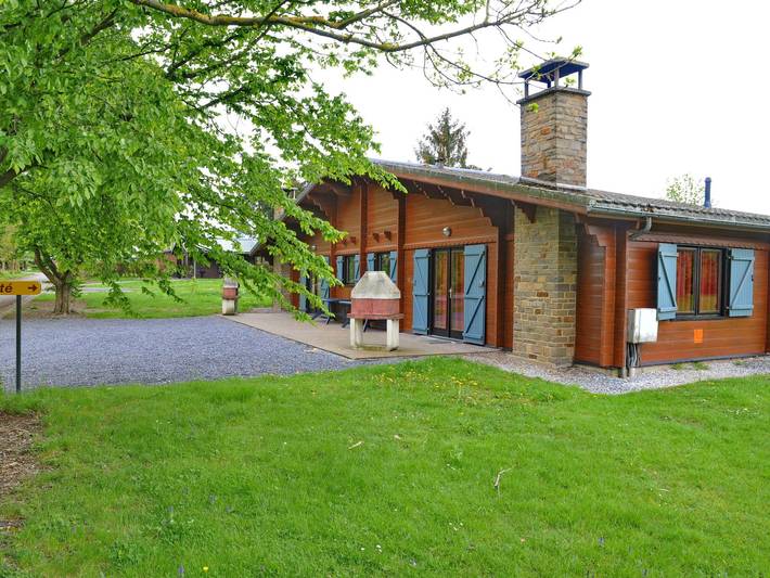 Location de vacances pour 9 personnes, avec sauna ainsi que terrasse et jardin, adapté aux familles à Houyet - 2