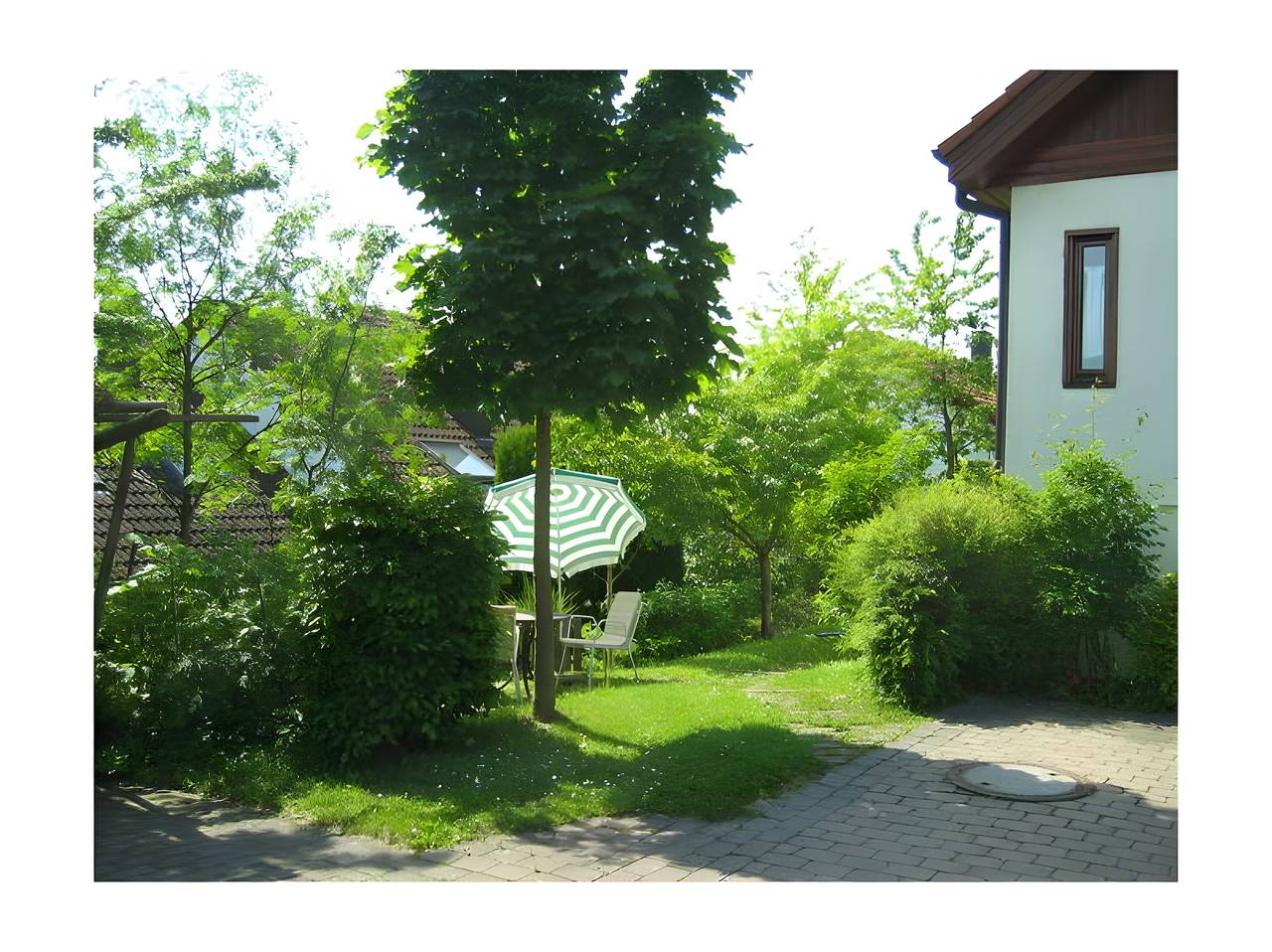 Apartamento entero, Apartamento 'Haus Am Nunzenberg' con terraza privada, jardín compartido y Wi-Fi in Kressbronn, Region Bodensee-Oberschwaben