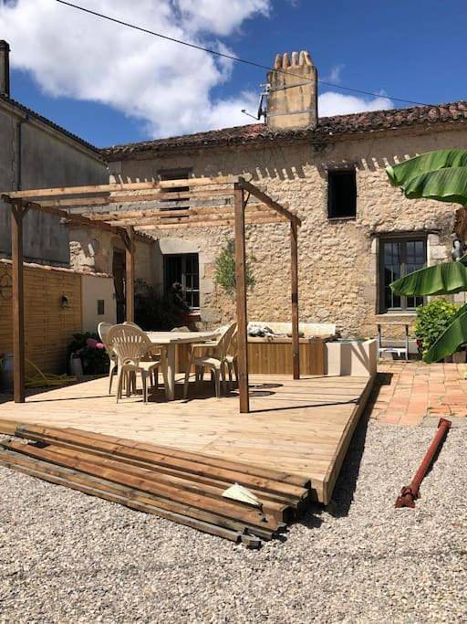 Gîte chez Dame Jeanne in Saint-Pastour, Région de Villeneuve-sur-Lot