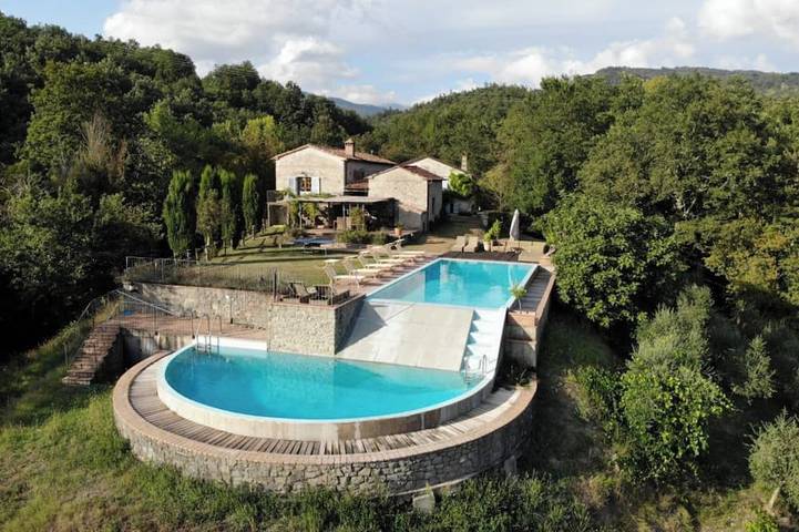 Ferienhaus für 12 Personen, mit Balkon und Garten in Licciana Nardi