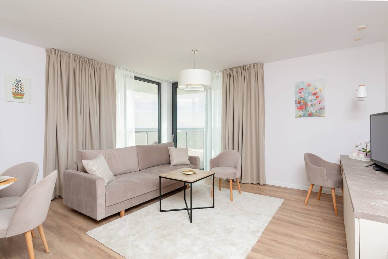 Ganze Wohnung, Ferienwohnung für 6 Personen mit Balkon/Terrasse in Mielno, Powiat Koszaliński