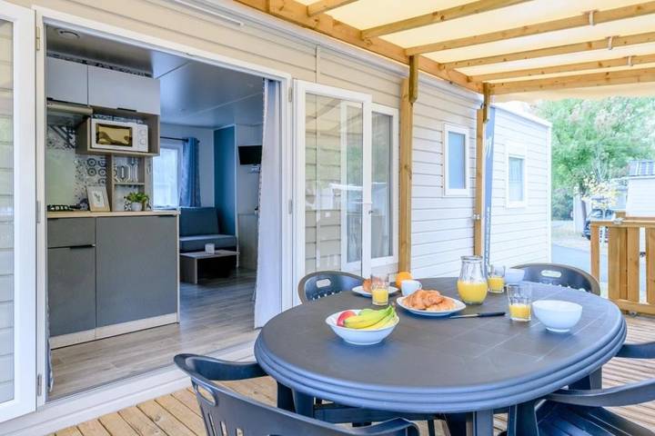 Camping pour 8 personnes, avec bassin pour enfant et jacuzzi à Parentis-en-Born - 4