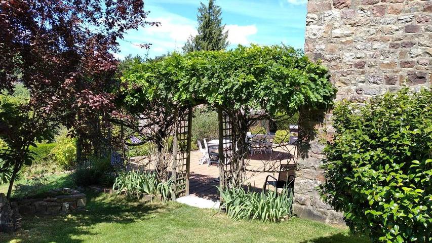 Location de vacances pour 12 personnes, avec Terrasse et Jardin à Domfront - 3