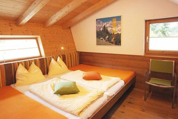 Chalet für 24 Personen, mit Balkon und Sauna sowie Pool in Filzmoos - 4