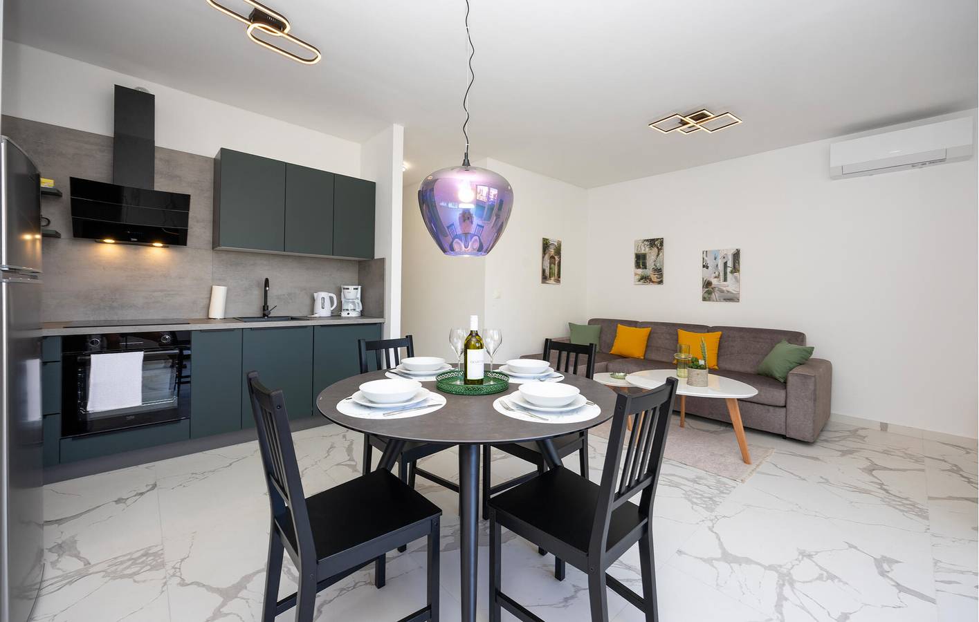 Ganze Ferienwohnung, Ferienwohnung für 5 Personen mit Terrasse in Trogir, Split-Dalmatien