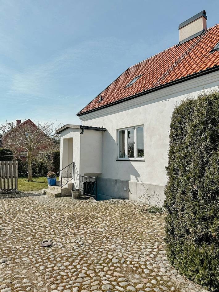 Charmigt familjehus nära Ystads sandstränder in Svenska Östersjön