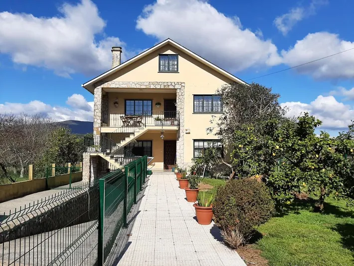 Apartamento de vacaciones para 12 personas, con vistas y jardín - 1