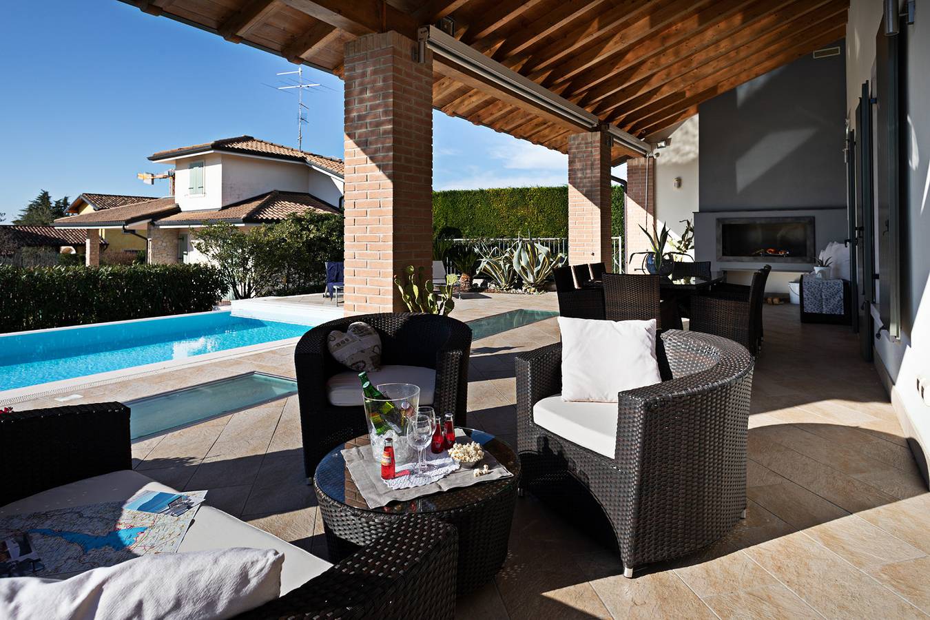 Regarda - "Villa Love" mit privatem Pool und Veranda in Lazise, Gardasee-Berge