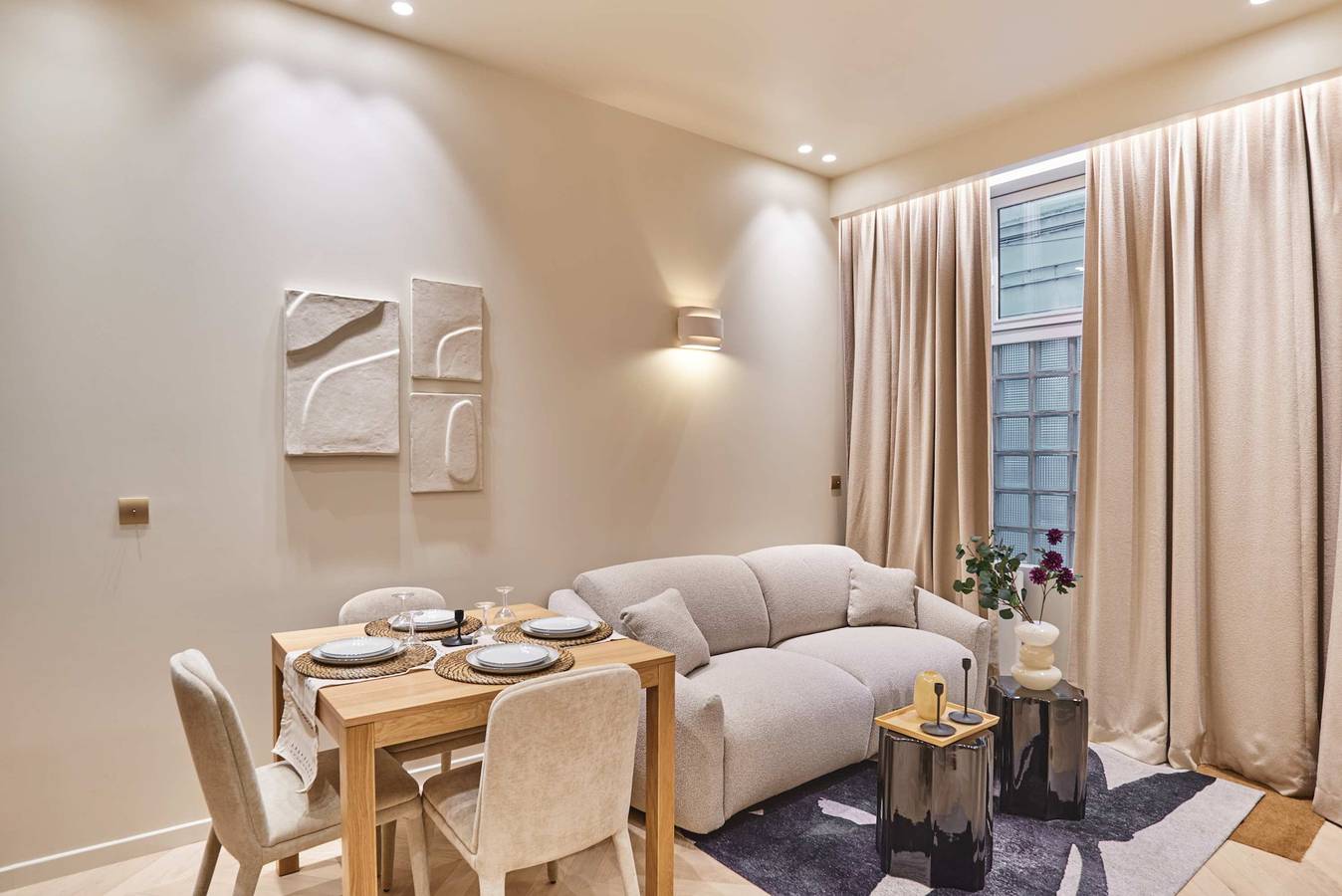 Appartement entier, Apartment Suite Saint Germain /  Rue de Rennes in Quartier du Montparnasse, Paris
