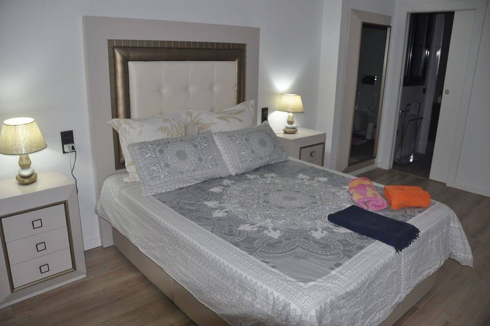 Villa spacieuse(7p)plage à2 km piscine privée 3 chambres 3Sd Bains wifi barbecue in Playa Moncayo, Guardamar del Segura