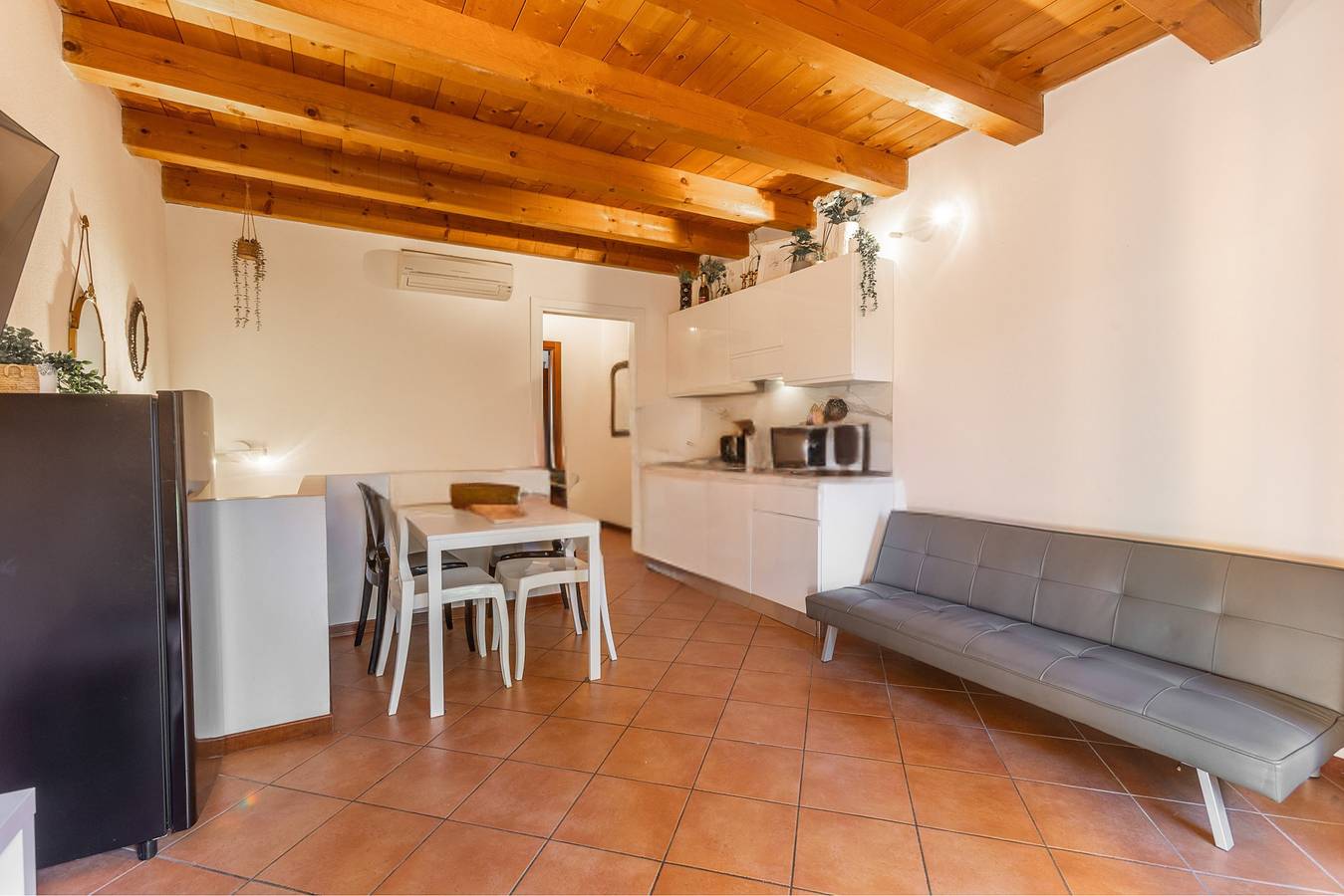 Ganze Wohnung, Apartment Experia - Golf & Pool in Castelnuovo del Garda, Gardasee-Berge