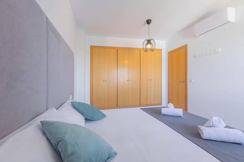 Entire apartment, Two bedroom apartment with terrace in Marina (Almerimar), El Ejido