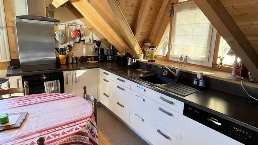 Gîte pour 9 personnes dans Office De Tourisme Du Lioran Et Des Vallees - 3