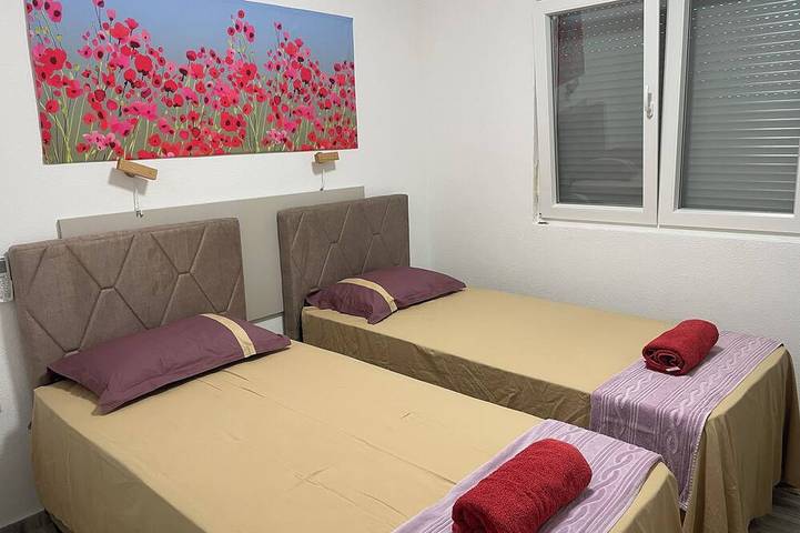 Ferienhaus für 8 Personen, mit Balkon, mit Haustier in Montenegro - 3