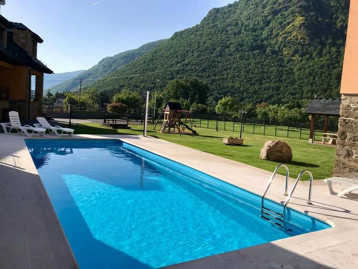 Casa rural con piscina para 6 personas, con Balcón y Terraza además de Jardín y Piscina en Eo-Navia - 2