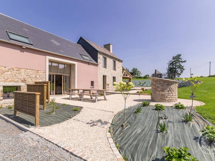 Gîte pour 10 personnes, avec jardin