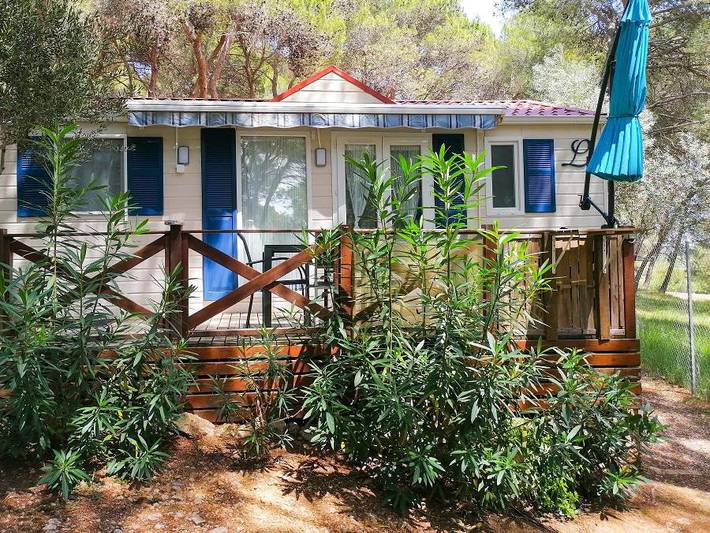 Camping Résidentiel La Pinède - Mobilheim 4 personen - Savanah Confort -2 Schlafzimmer 30m²- *Klima, Terrasse, Tv*. in Castelnau-de-Guers, Mittelmeerküste (Frankreich)