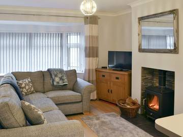 Holiday Rental for 4 People in Benllech, Isle of Anglesey, Photo 1