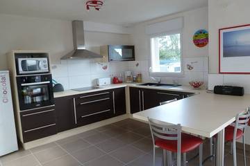 Gîte pour 6 personnes, avec jardin et terrasse à Plonévez-Porzay