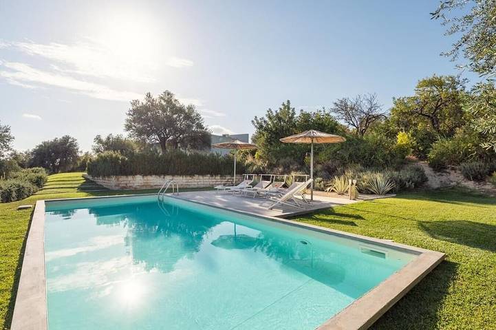 Agriturismo per 8 persone, con giardino in Noto