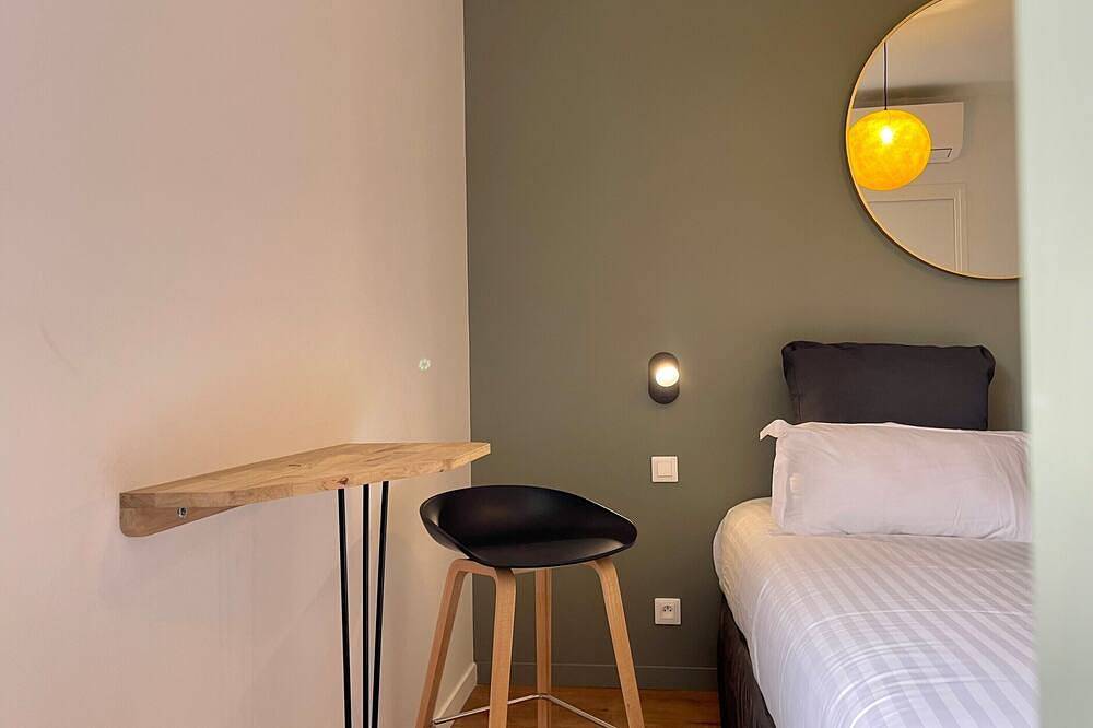 Appartement entier, Idéalement placé, appartement calme (coté cour), neuf, climatisé et équipé in Cholet, Région de Cholet