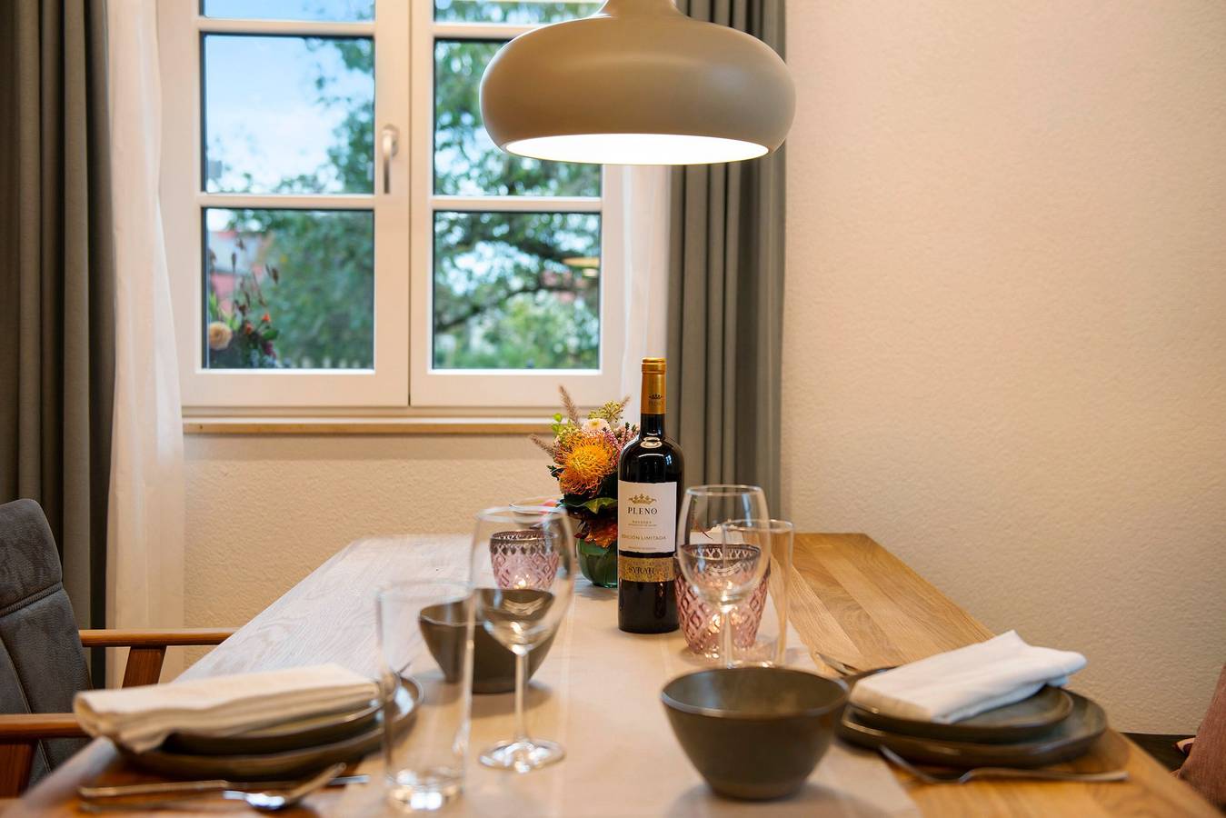 Entire apartment, Holiday Apartment "Morgentau" with Private Terrace & Wi-Fi in Heiligenberg, Region Bodensee-Oberschwaben
