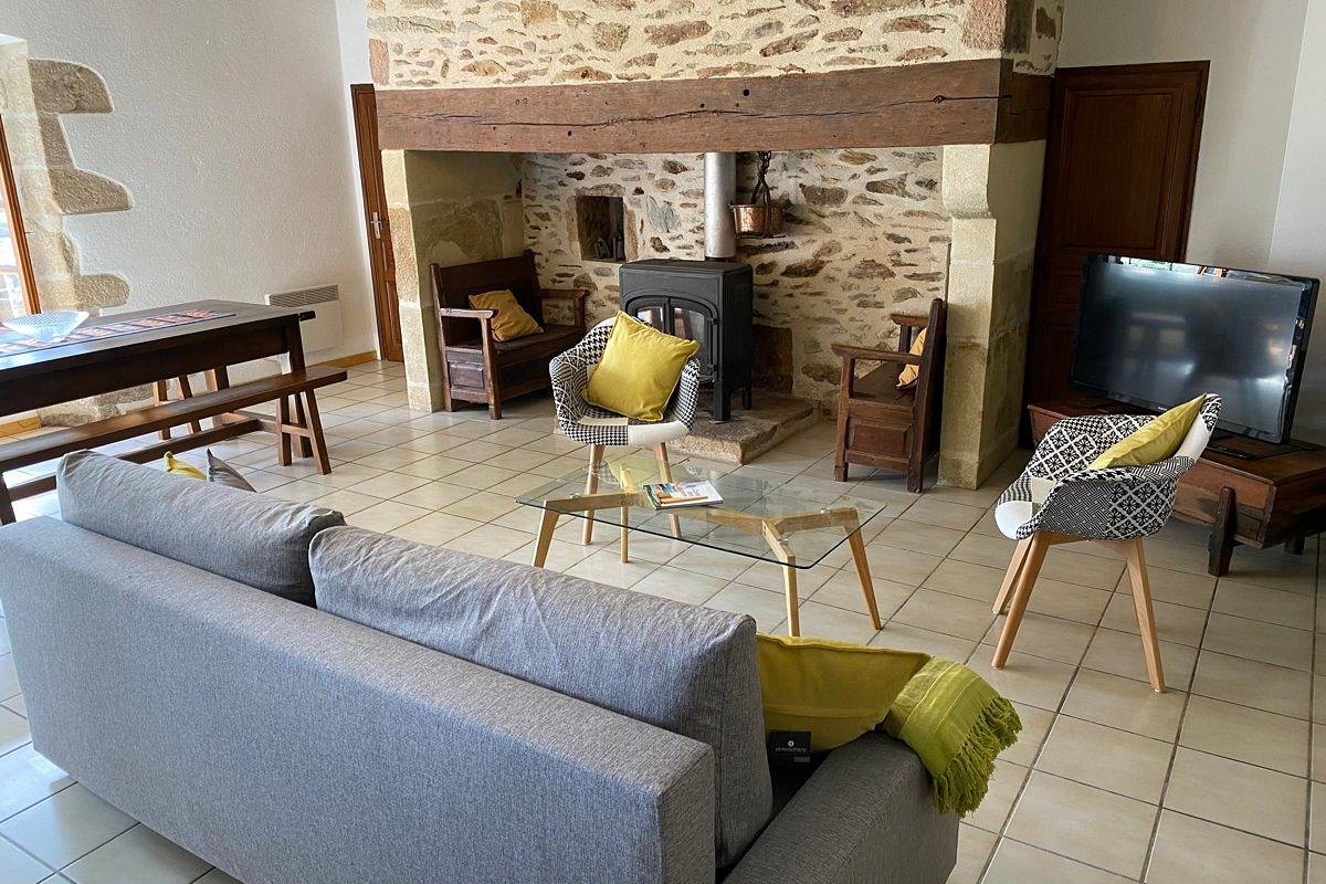Gîte Les Violettes - Gîtes de L'Enclos Saint-Rouffy in Arnac, Région d'Aurillac
