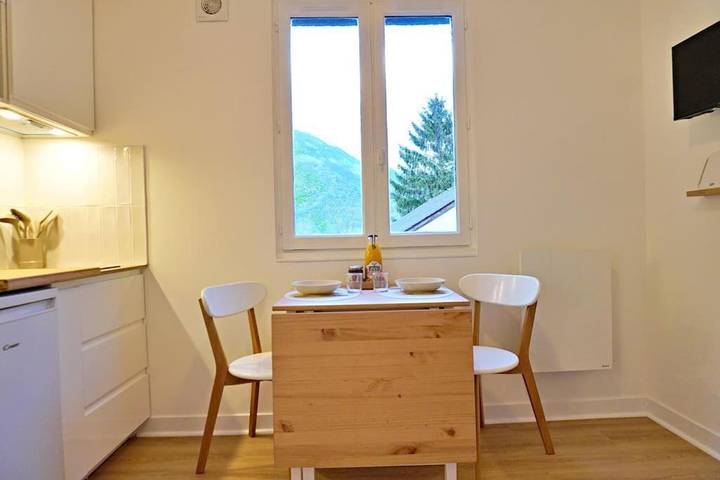 Gîte pour 4 personnes, avec vue et piscine à Bielle (Pyrénées-Atlantiques) - 2