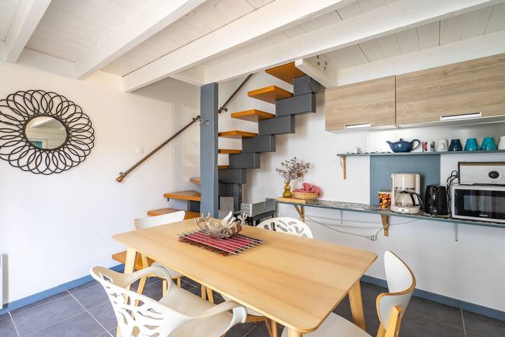 Casa de Vacaciones 'Porche Bis' con Jardín Privado y Wi-Fi in Chaillevette, Côte de Beauté