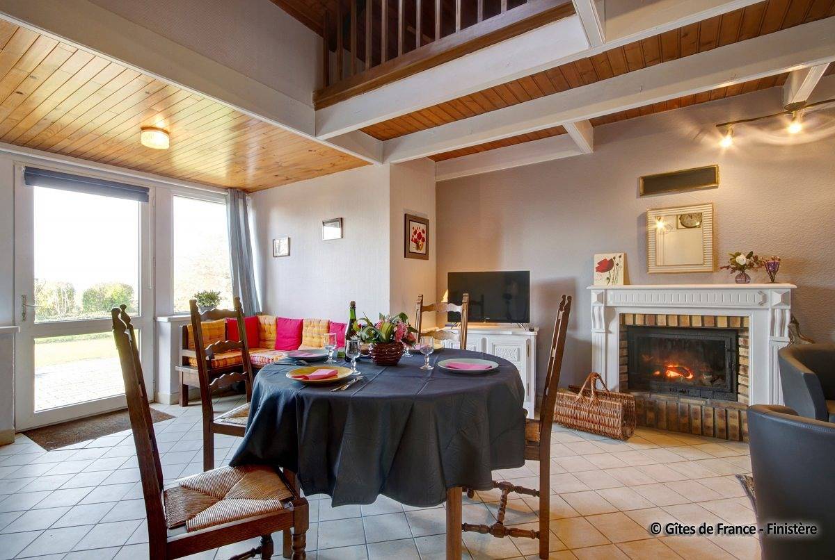 Lanvezennec in Pleyben, Châteaulin und Umgebung