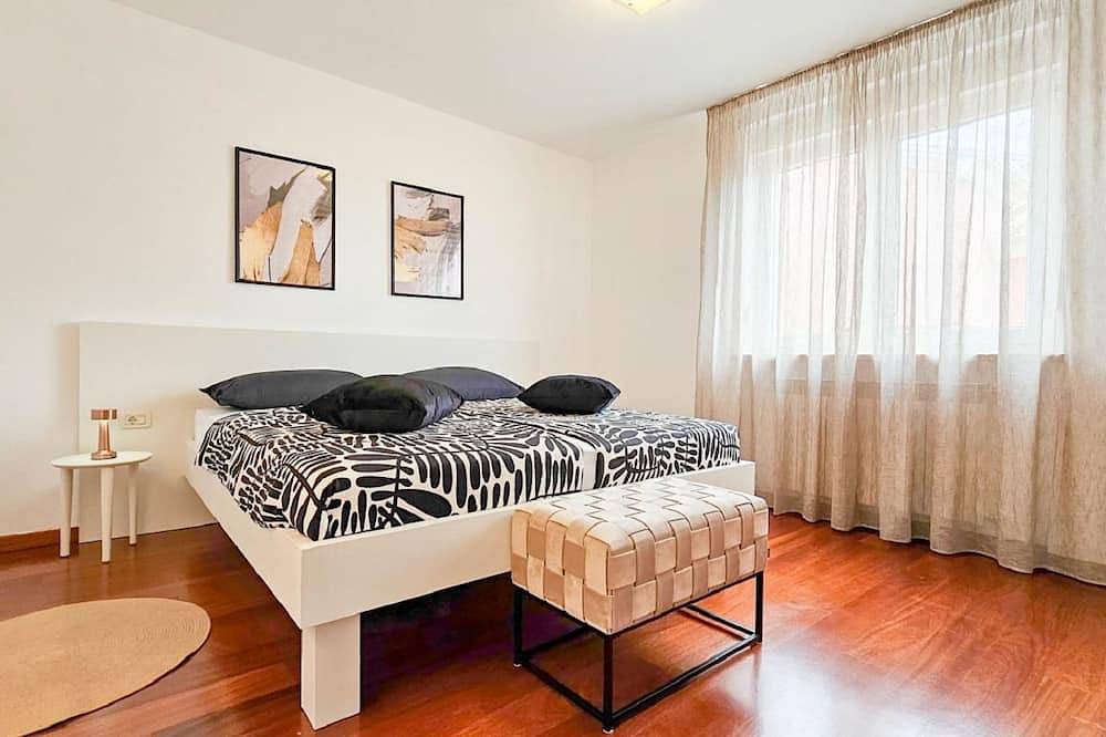 Strandnahe Villa mit Privatpool, genialer Outdoor-Kueche, Waschmaschine - hundefreundlich in Zambratija, Umag und Umgebung