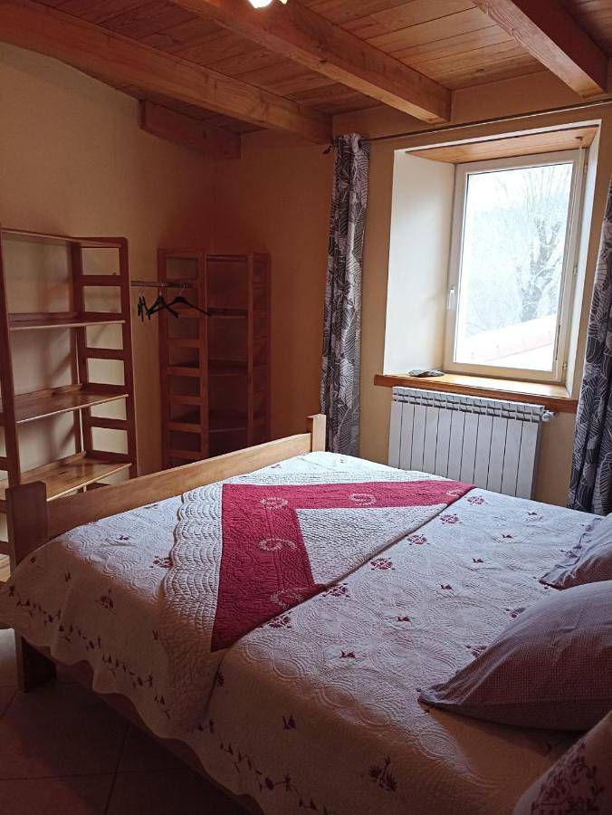 Chambre d’hôte pour 6 personnes, avec jardin et vue, adapté aux familles en Haute-Loire - 4