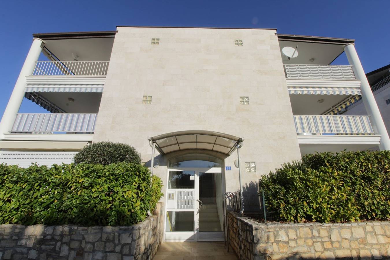 Ganze Wohnung, Apartment Crvena uvala in Zambratija, Umag und Umgebung