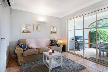 Ferienhaus für 6 Personen, mit Garten und Pool sowie Terrasse, mit Haustier in Grimaud