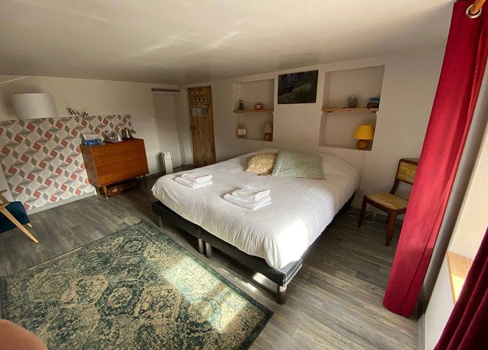 3 grandes chambres, 2 à 5 pers., avec bain norvégien - Chambre Tanière in Névache, Région de Briançon