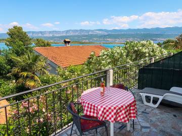 Casa Vacanza per 5 Persone in Klimno, Krk (Croazia), Foto 2