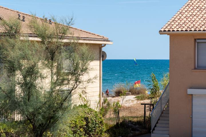Gîte pour 4 personnes, avec terrasse dans Plage Du Petit Travers Carnon Plage - 2