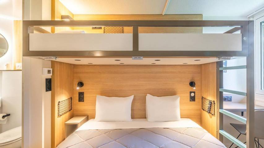 Hôtel pour 3 personnes, animaux acceptés à Saint-Cyr-l'École - 4