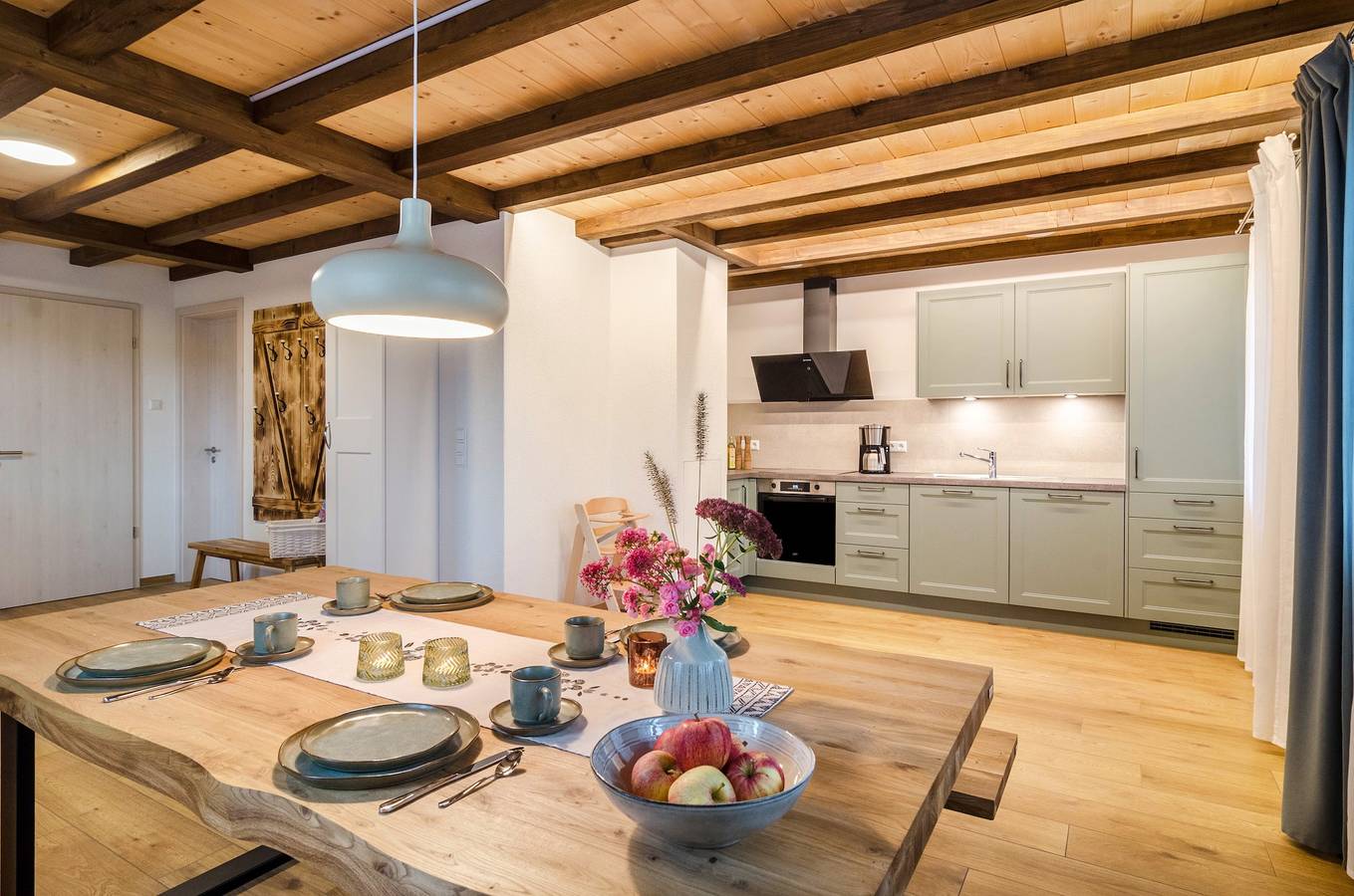 Ganze Wohnung, Landluft Ferien - Wohnung "Abendrot" mit privater Terrasse und Wlan inkl. Echt Bodensee Card in Heiligenberg, Region Bodensee-Oberschwaben