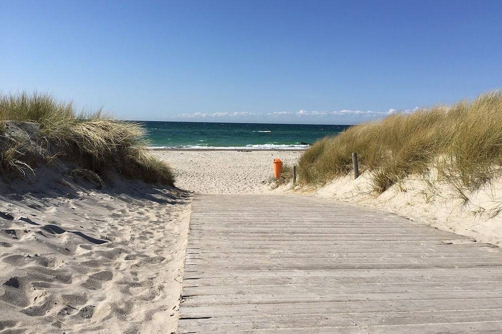 Ganze Wohnung, Ferienwohnung für 2 bis 4 - nur wenige Schritte vom Ostseestrand entfernt in Dierhagen Strand, Dierhagen