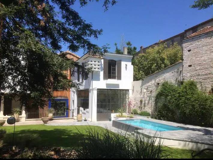 Location de vacances pour 2 personnes, avec Terrasse ainsi que Jardin et Piscine à Marmande