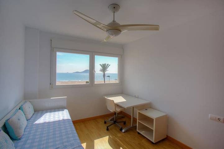 Gîte pour 11 personnes, avec Balcon/Terrasse et Terrasse dans La Manga del Mar Menor - 3