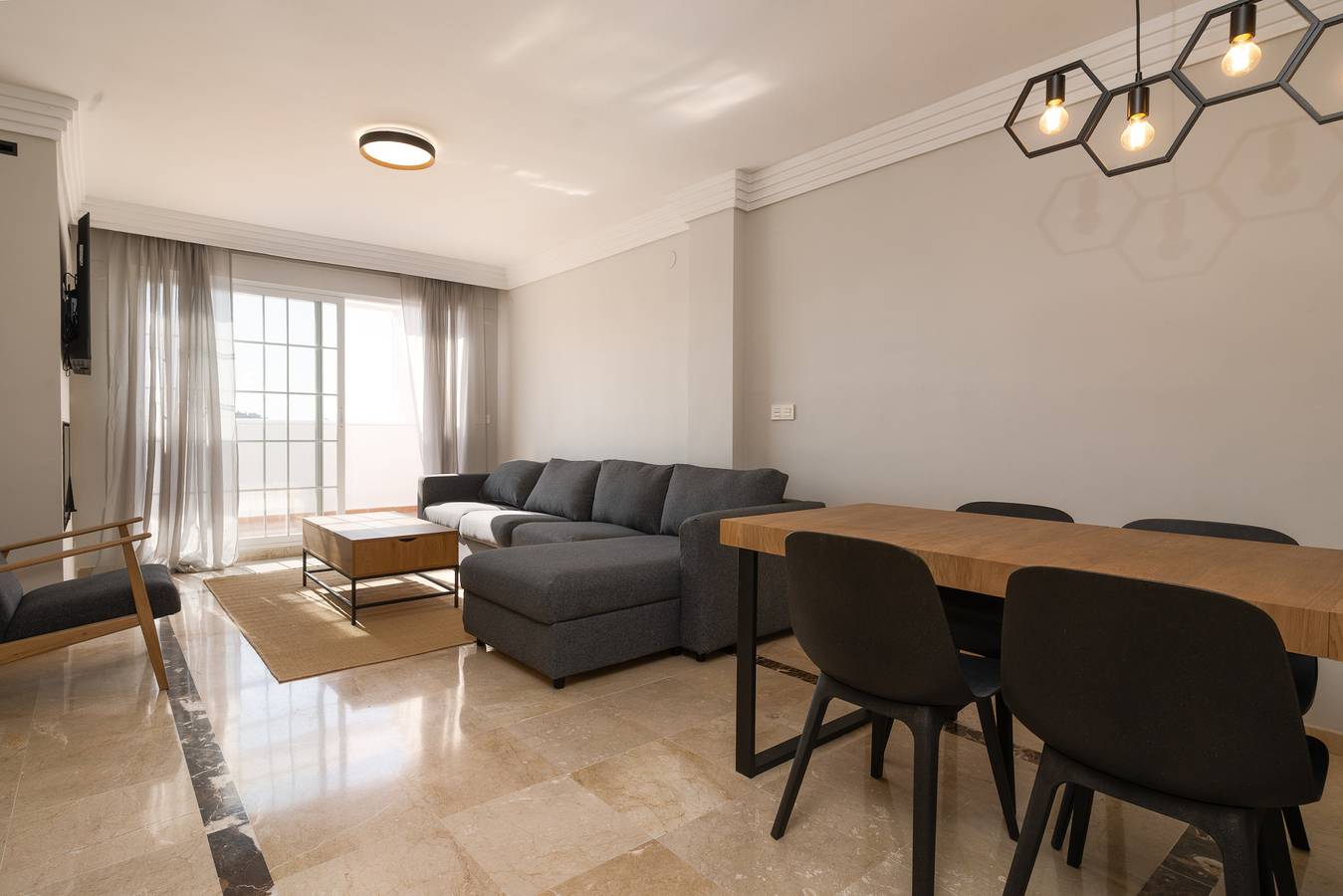 Apartamento inteiro, Lomas de Rio Real in Las Chapas, Marbella