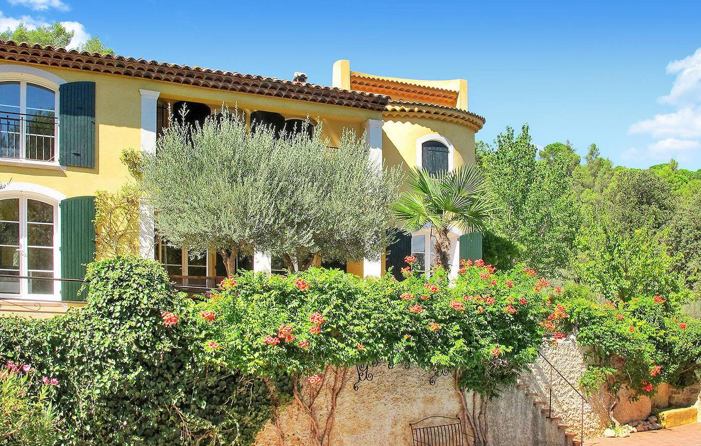 Appartement confortable de 250 m2 avec climatisation, piscine, parking et WiFi in Correns, Région de Brignoles