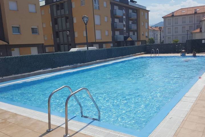Apartamento para 4 personas, con Piscina en Unquera