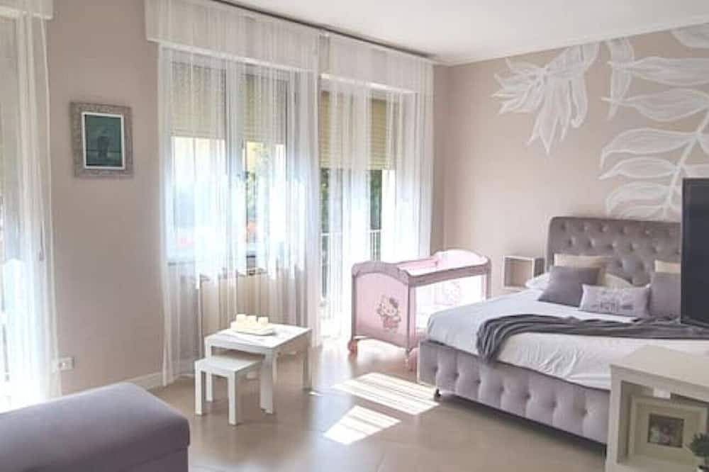 Entire apartment, Open space apartment - Kisses From Livorno - No Pet Allowed in Livorno, Etruscan Coast