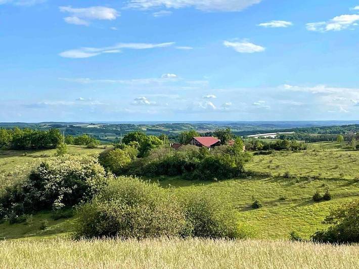 Gîte pour 2 personnes, avec Terrasse ainsi que Jardin et Vue à Cazes-Mondenard