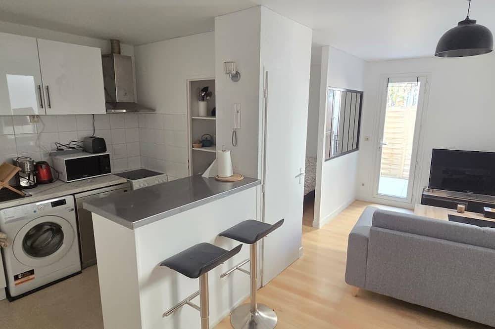 Apartamento entero, T2 city center with terrace in Agén, Región de Agen