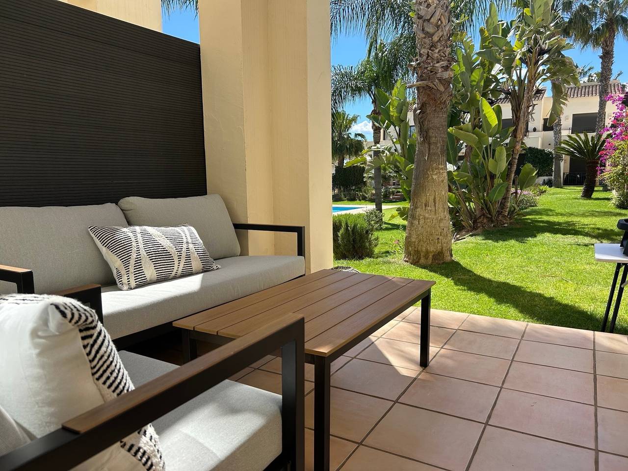 Casa Thomas Ii Esquina Adosada con Piscina Compartida, Wi-Fi y Aire Acondicionado in Roda Golf, San Javier